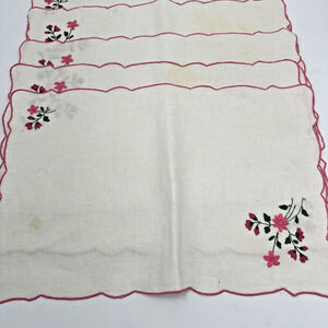 Vintage Set of 8 Floral Embroidered Placemats *Read
